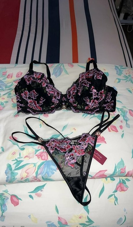 brattyprincess25 star du porno en haute qualité images