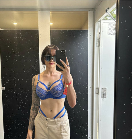 Fin 25 étoile exclusive photo