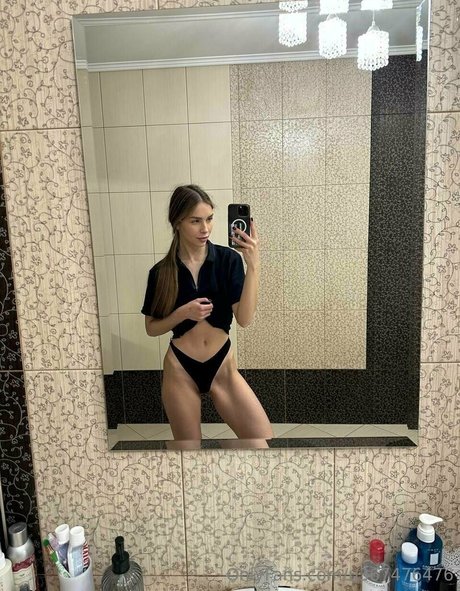 lolalouren modèle hd photos