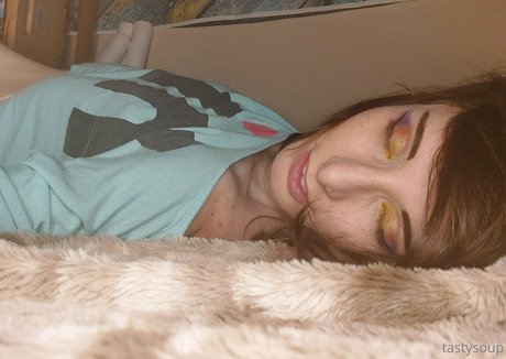 adolescent maigre ébène onlyfans chaud et sexy image