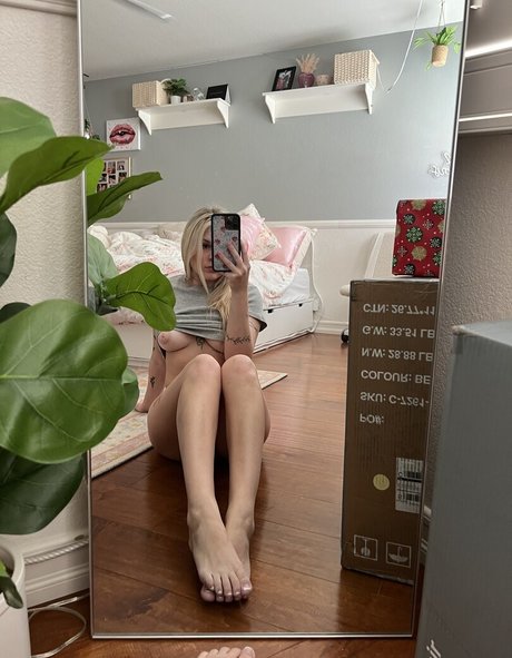 Bella Dendel étoile xxx galerie