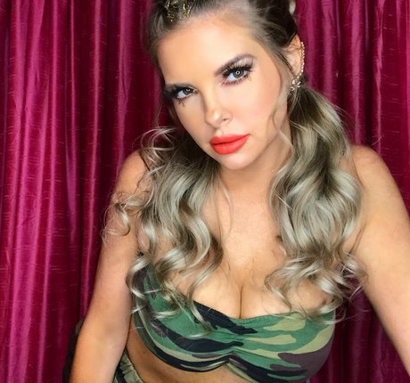 lingerie blanche onlyfans meilleure exclusivité images