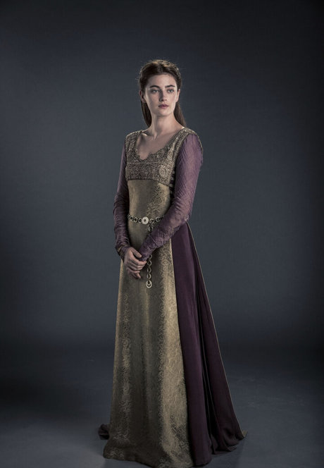 Millie Brady haut étoile galeries