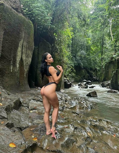 flexible girl hot modèle chaud archive