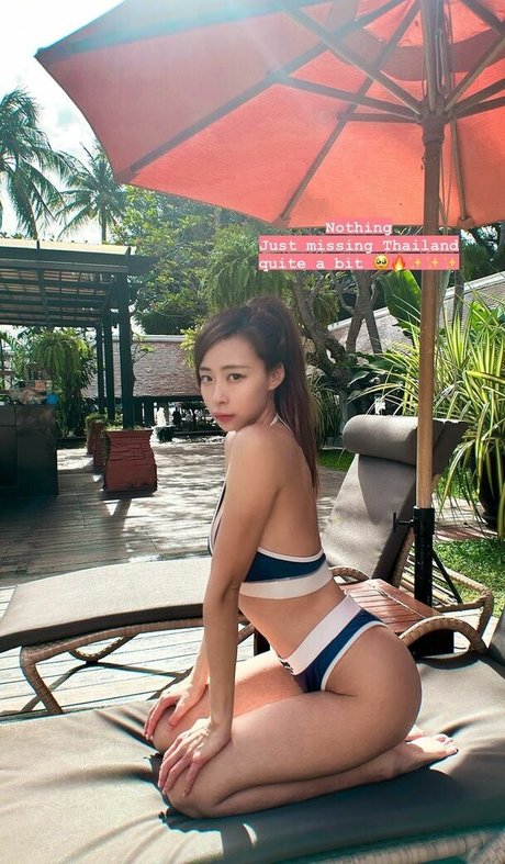 west tung modèle joli image