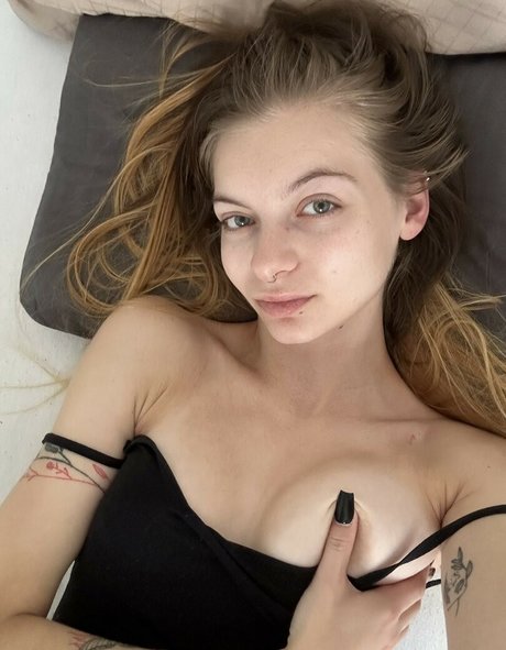 Kortie star du porno de haute qualité des photos