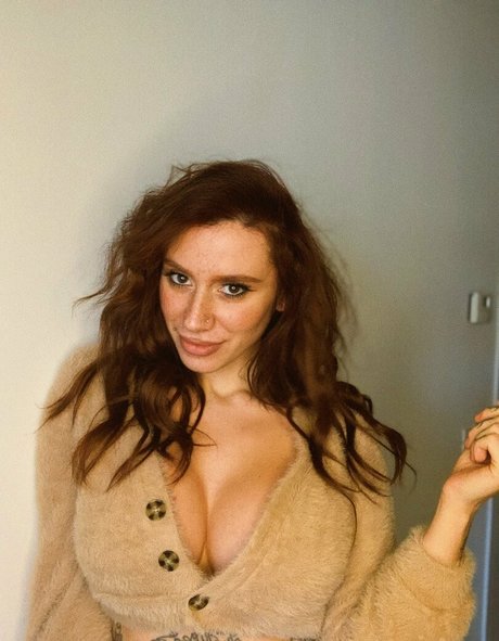 elliealienasmr modèle archive