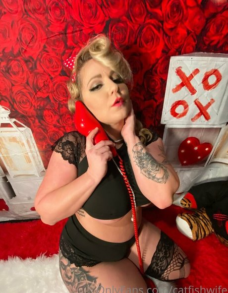 tatouage de chatte onlyfans nu parfait photos