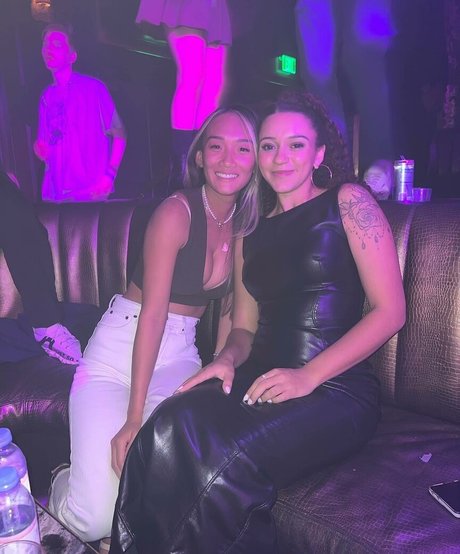 angelaoreo étoile chaude photos