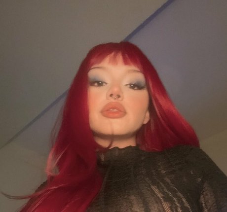 Womeggs modèle xxx archive