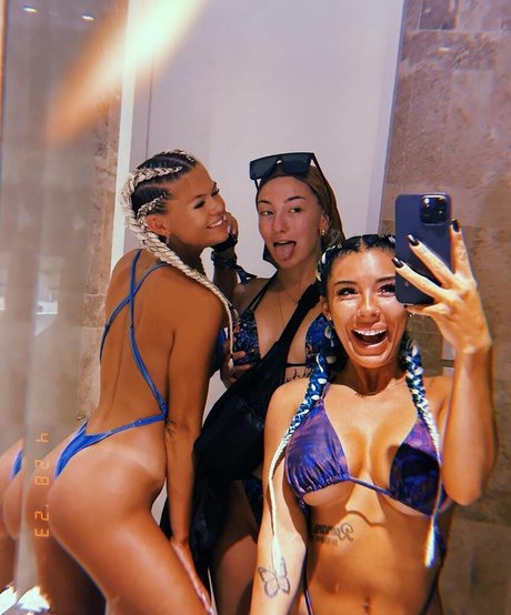 Selena Rivers star du porno sympa galeries