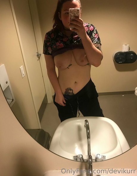 devikurr star du porno gratuit collection