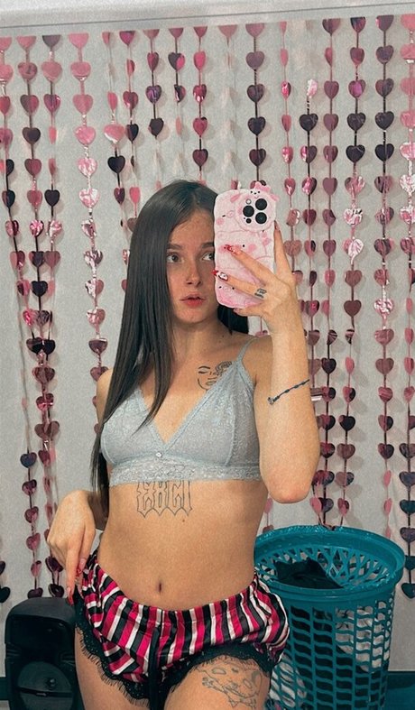 Lucyy tayy étoile chaude collection