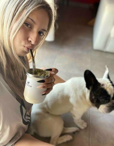 baisers lesbiens onlyfans haute qualité img