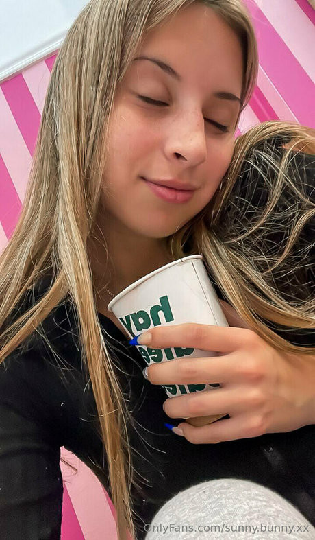 sunny bunny xx haut de star du porno des photos