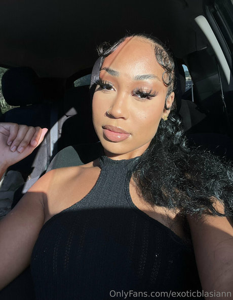 exoticblasiann modèle sympa photos