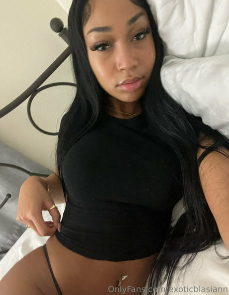 exoticblasiann nus star du porno galeries