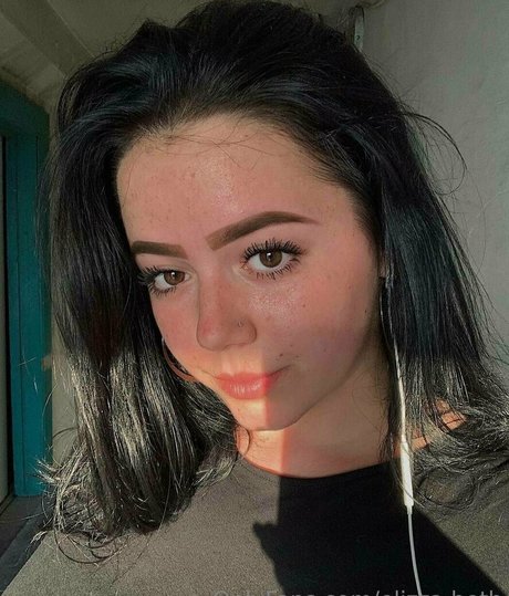 elizza beth modèle magnifique photos