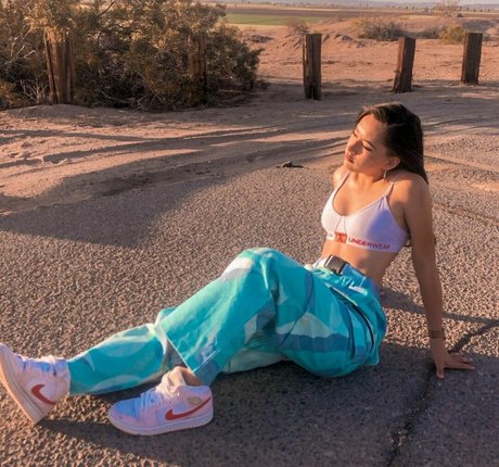 Ashly Martinez actrice libre photos