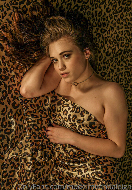 modelmirandaleigh modèle adulte galerie