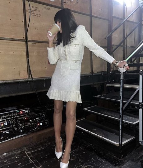 Claudia Winkleman étoile magnifique img