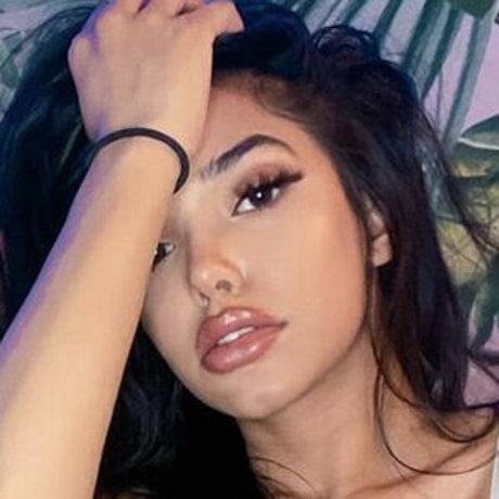 Kashman Bains star du porno chaud photos