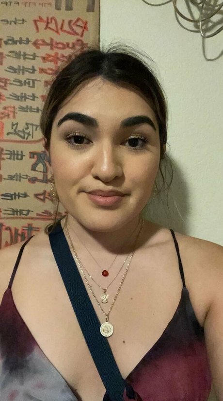 karinugh actrice érotique galerie