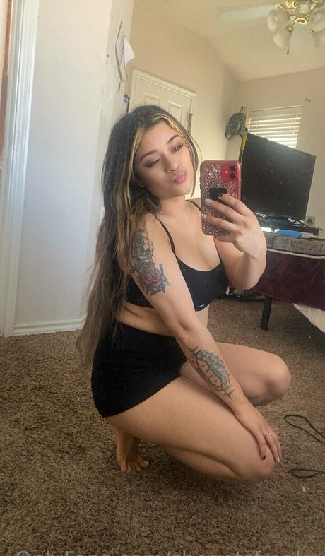 fans de gros seins asiatiques uniquement belle nue des photos