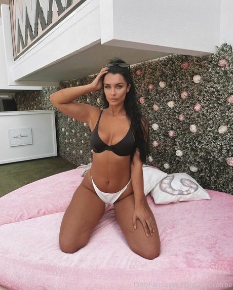 mila amora x modèle chaud des photos