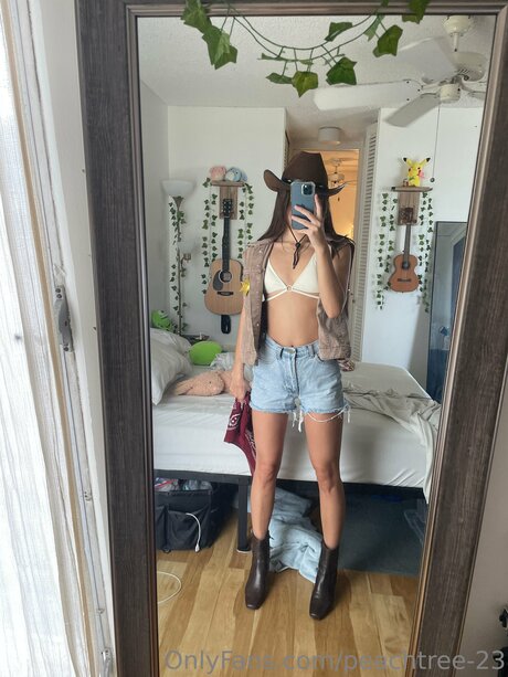 peachtree 23 actrice érotique img