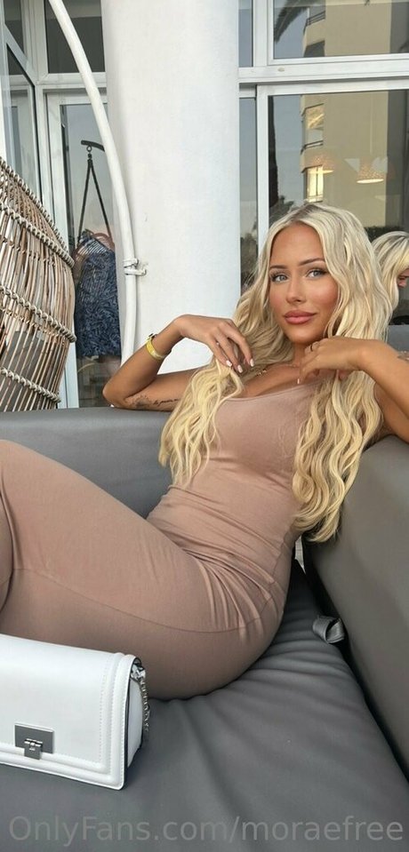 annamorae136 belle actrice photo