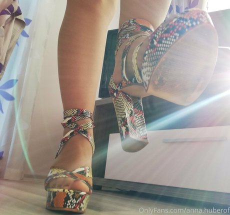 anna huberof jolie actrice images