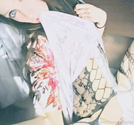 flawlessmama star érotique collection