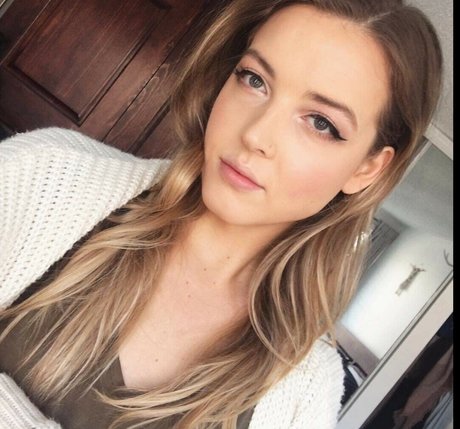 Maya V Henry star du porno gratuite archive