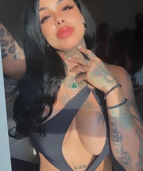 Yogapantsqueen modèle hd image