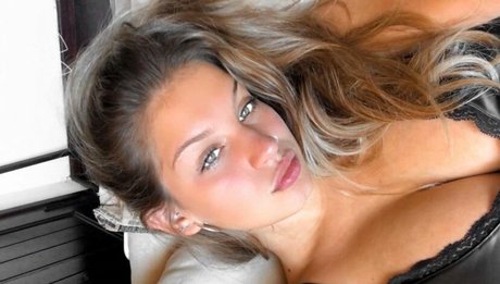 Abbylamaison jolie star du porno photos