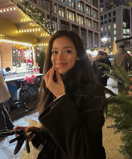 Dina Denoire star du porno sexy img