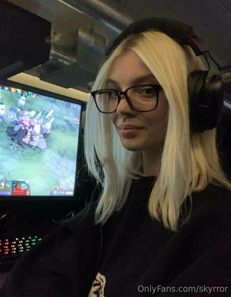 skyrror star du porno gratuite image