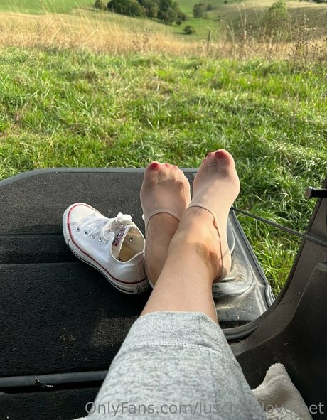 lusciouslovefeet modèle de sexe image