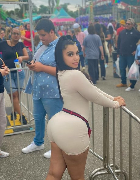 theyfavoritegirl modèle pornographique archive