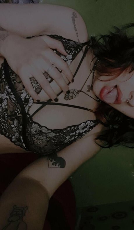 conniestone modèle joli image