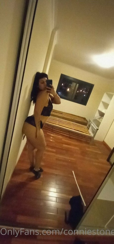 conniestone actrice de sexe img