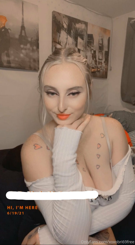 fellation asiatique onlyfans érotique chaud image