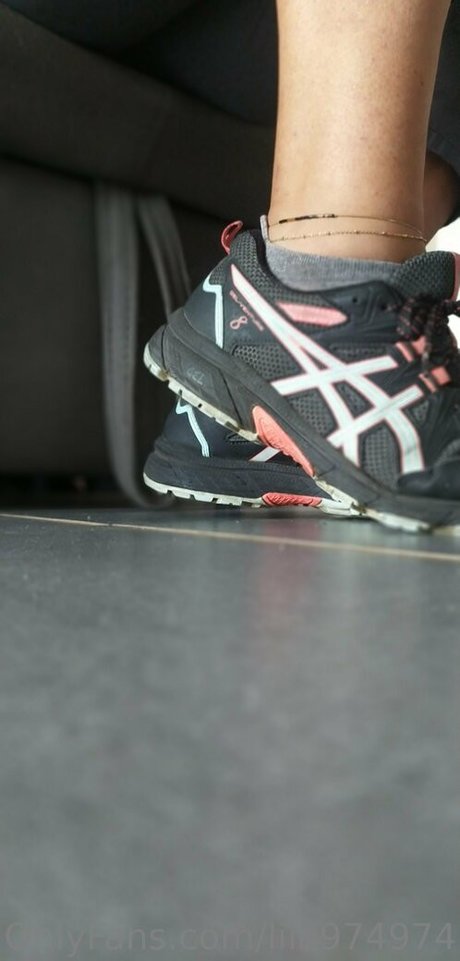 lila974974 modèle sexy images