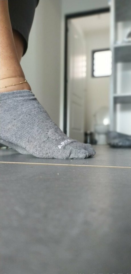 lila974974 modèle pornographique collection