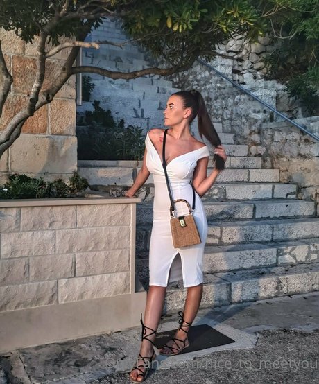 nice to meetyou star érotique galeries