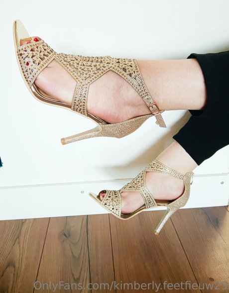 kimberly feetfieuw23 étoile chaude archive