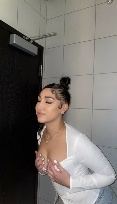 Jstaxxx actrice parfaite des photos