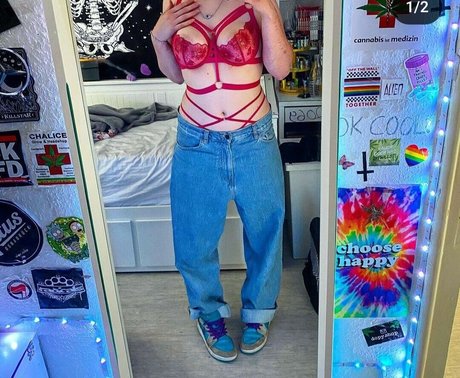 its just a cigarette star du sexe galeries