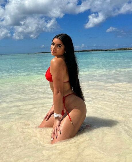 Tatiana McQuay star érotique galeries